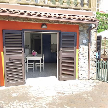 Il Viaggio Bed & Breakfast Diano Marina Exterior foto