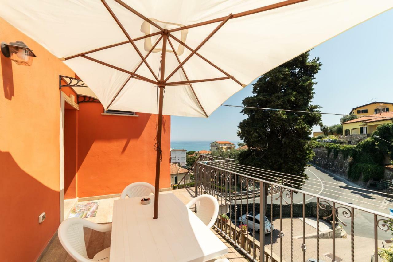 Il Viaggio Bed & Breakfast Diano Marina Exterior foto